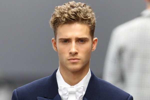 Curly mens hairstyle