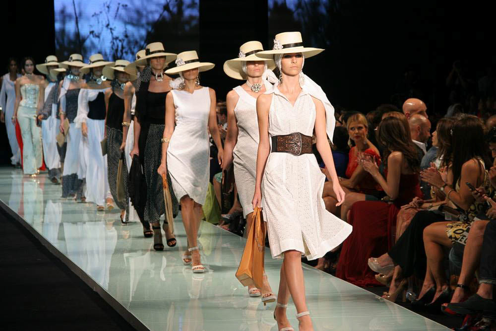 diventare modelli, fare la modella, sfilata di moda, moda donna, fashion week