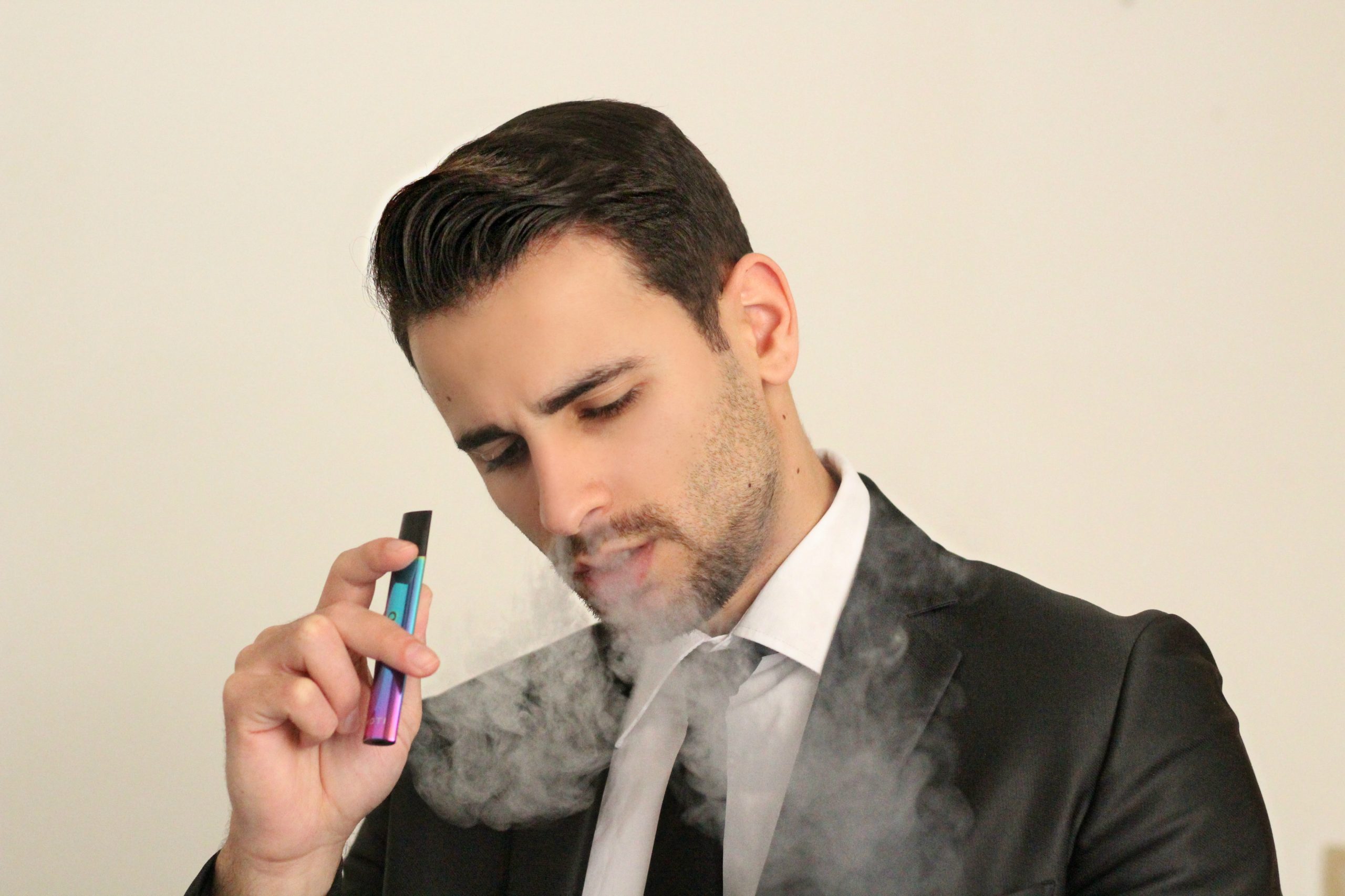 CORRADO FIRERA, BLOGGER ITALIANI, WEB INFLUENCER più famosi, sigaretta elettronica moti