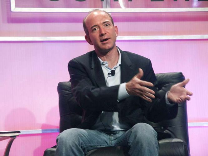 Jeff Bezos Chi è? Quanti soldi ha? Perché è l'uomo più ricco al mondo? Jeff Bezos Chi è? Quanti soldi ha? Perché è l'uomo più ricco al mondo?
