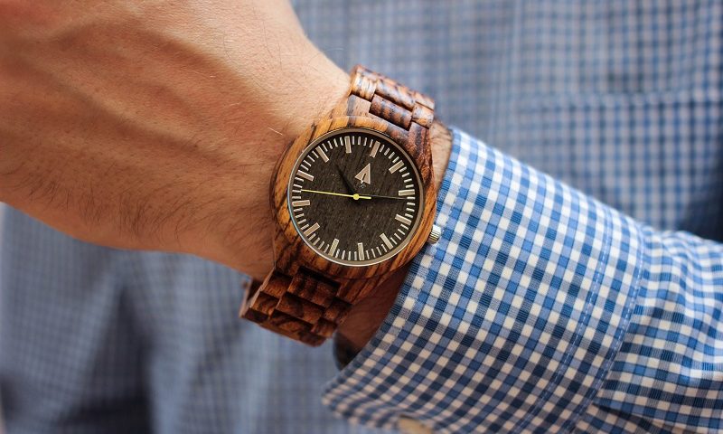 orologi di legno per uomo