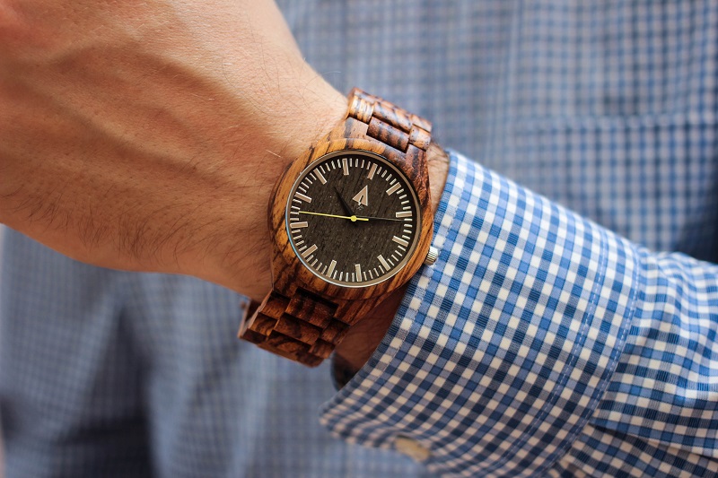 orologi di legno per uomo